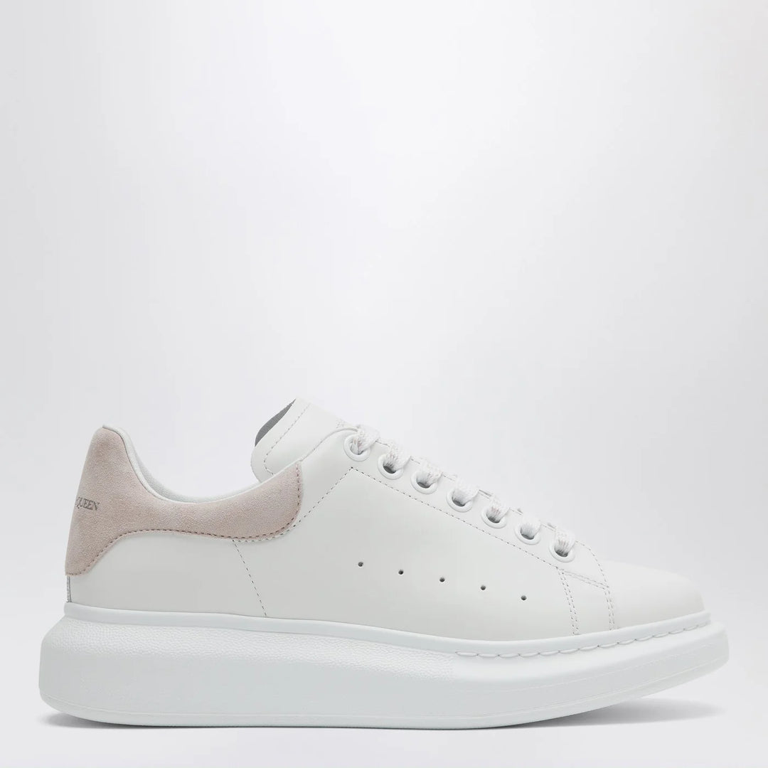 Alexander McQueen - Oversized Sneakers in white/patchouli