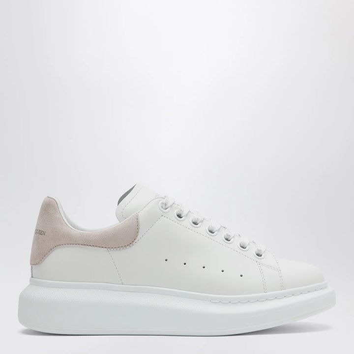 Alexander McQueen - Oversized Sneakers in white/patchouli
