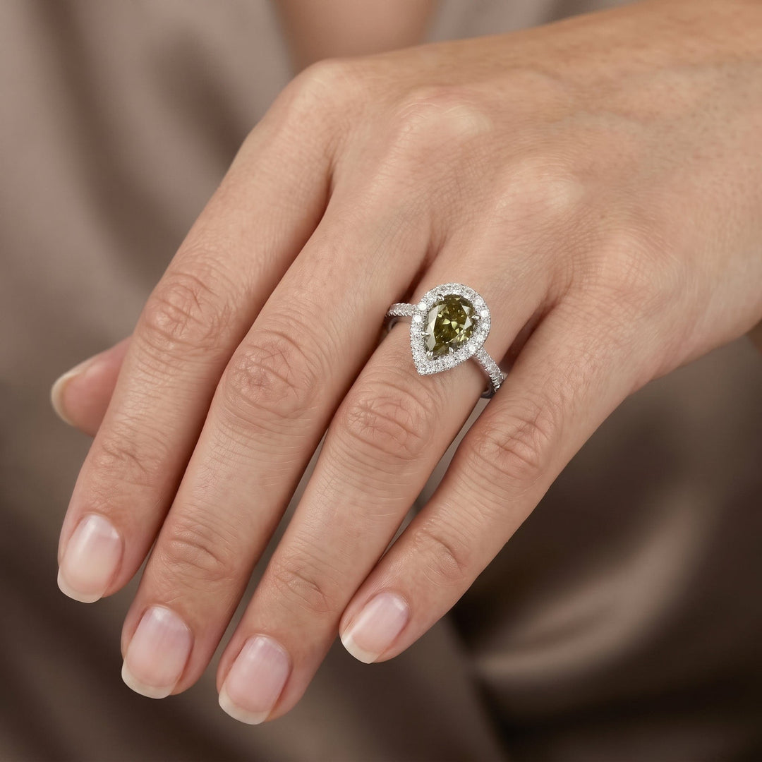 LEIBISH 1.25ct Chameleon Pear Diamond Halo Engagement Ring Brand Ring