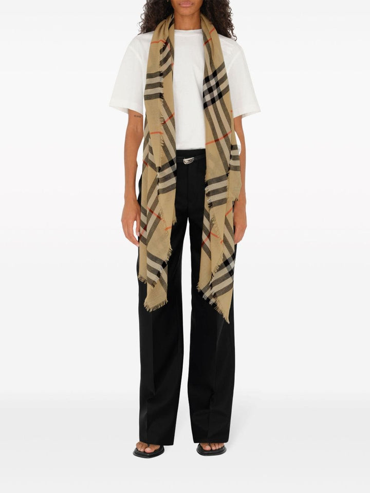 Burberry Scarves Hats & Gloves UNI Burberry Scarfs Beige Burberry Scarfs Beige Brand