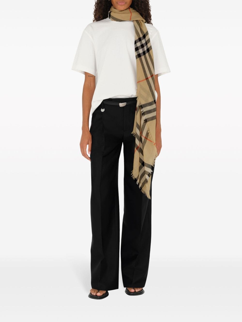 Burberry Scarves Hats & Gloves UNI Burberry Scarfs Beige Burberry Scarfs Beige Brand